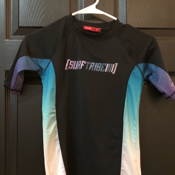 Ex-Planet Surf Shirt - Picture 2 of 7